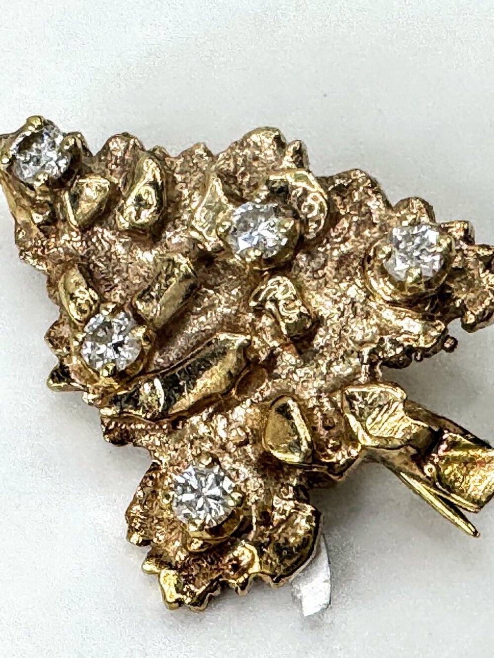 Vintage Mid Century 14K Gold Diamond Christmas Tree Brooch JR1685